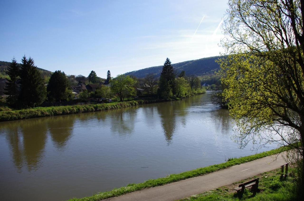 Le Doux Rivage, proche de Charleville, jardin et accès à la voie verte Joigny-sur-Meuse Exterior foto